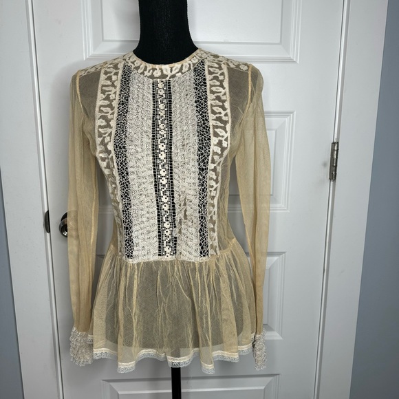Oscar de la Renta Tops - Oscar de la Renta Vintage Lace Mesh Ruffle Top in Ivory Women's Size 10